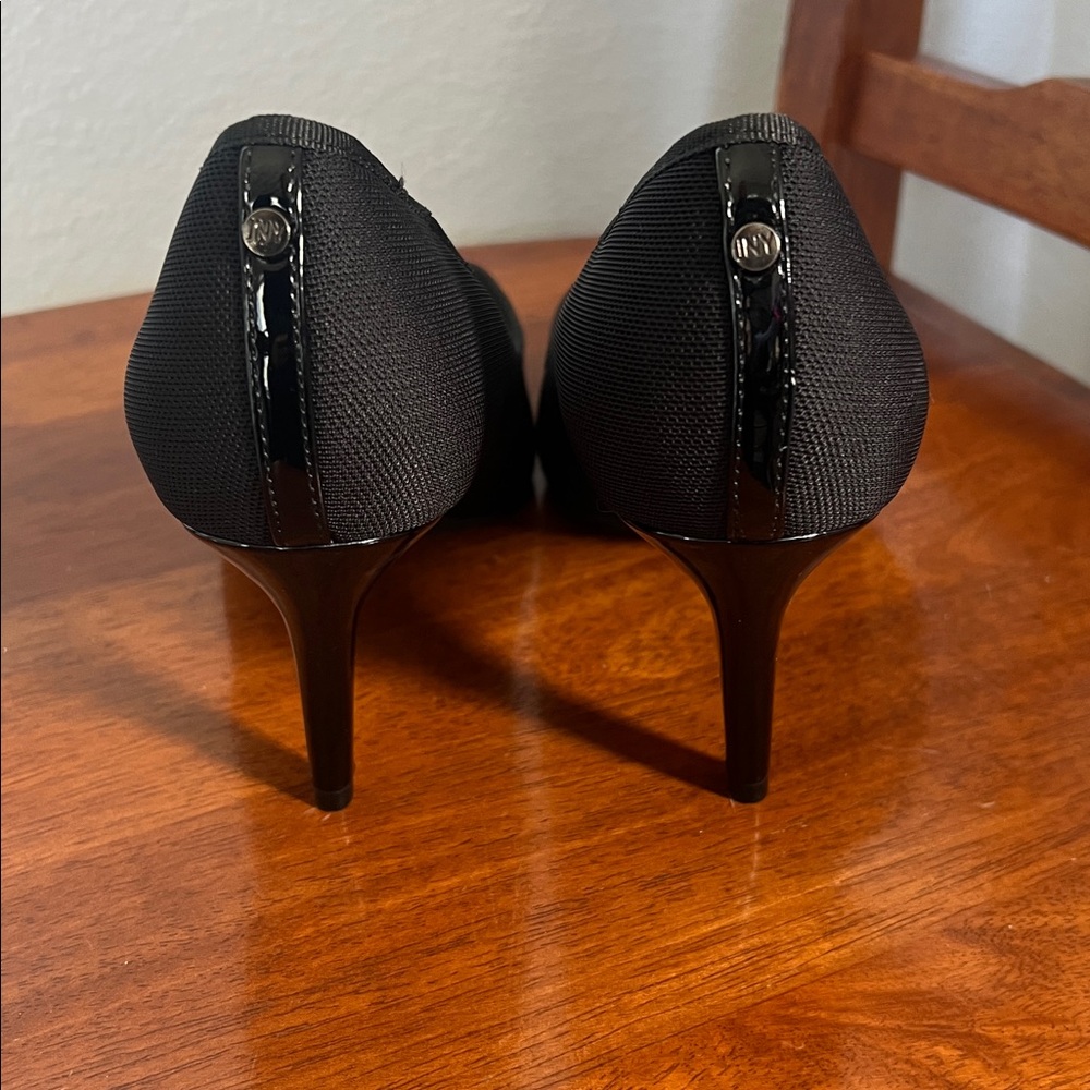 NWT Jones New York Black Heels 9 - Picture 3 of 7